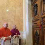 A días del cónclave, cardenales buscan un sucesor del Papa Francisco que actúe como unificador.